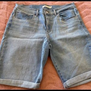 Levi’s Bermuda Denim Shorts